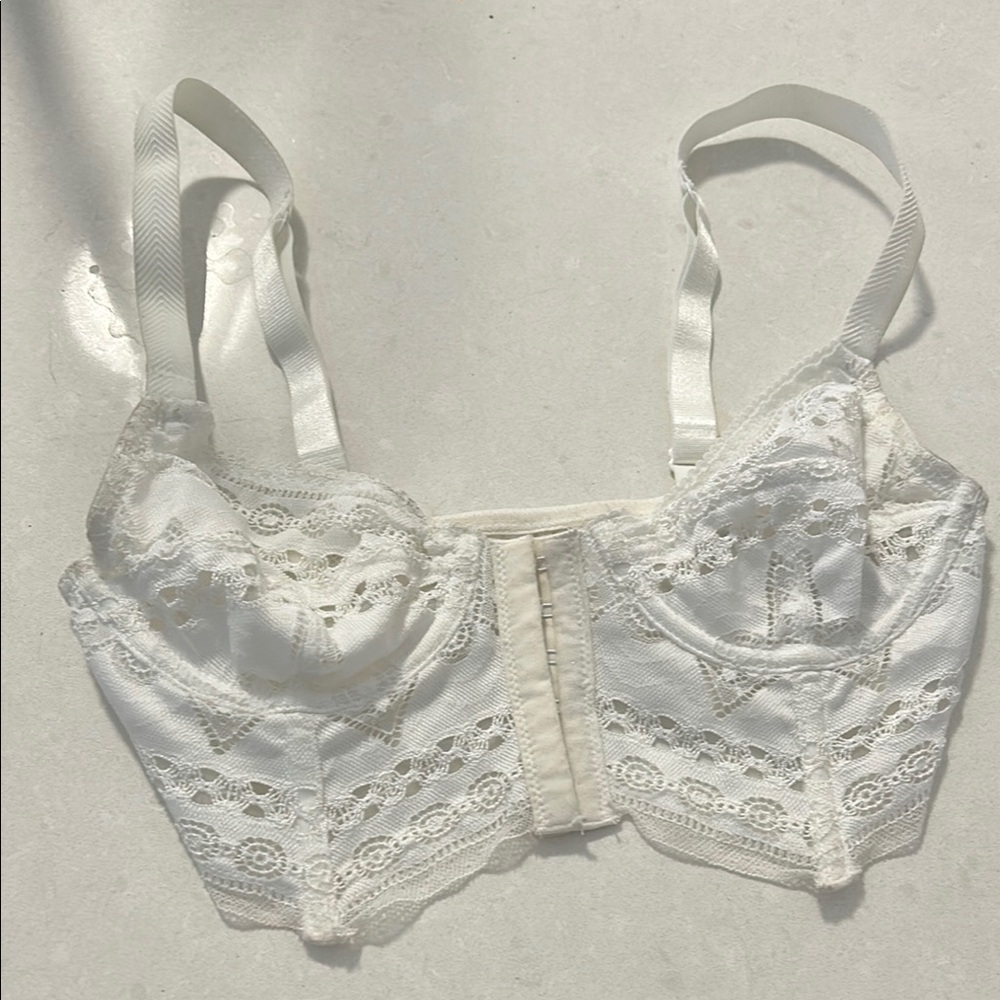 Free People White Lace Underwire Bra corset 32 A 85A like new cottage prairie